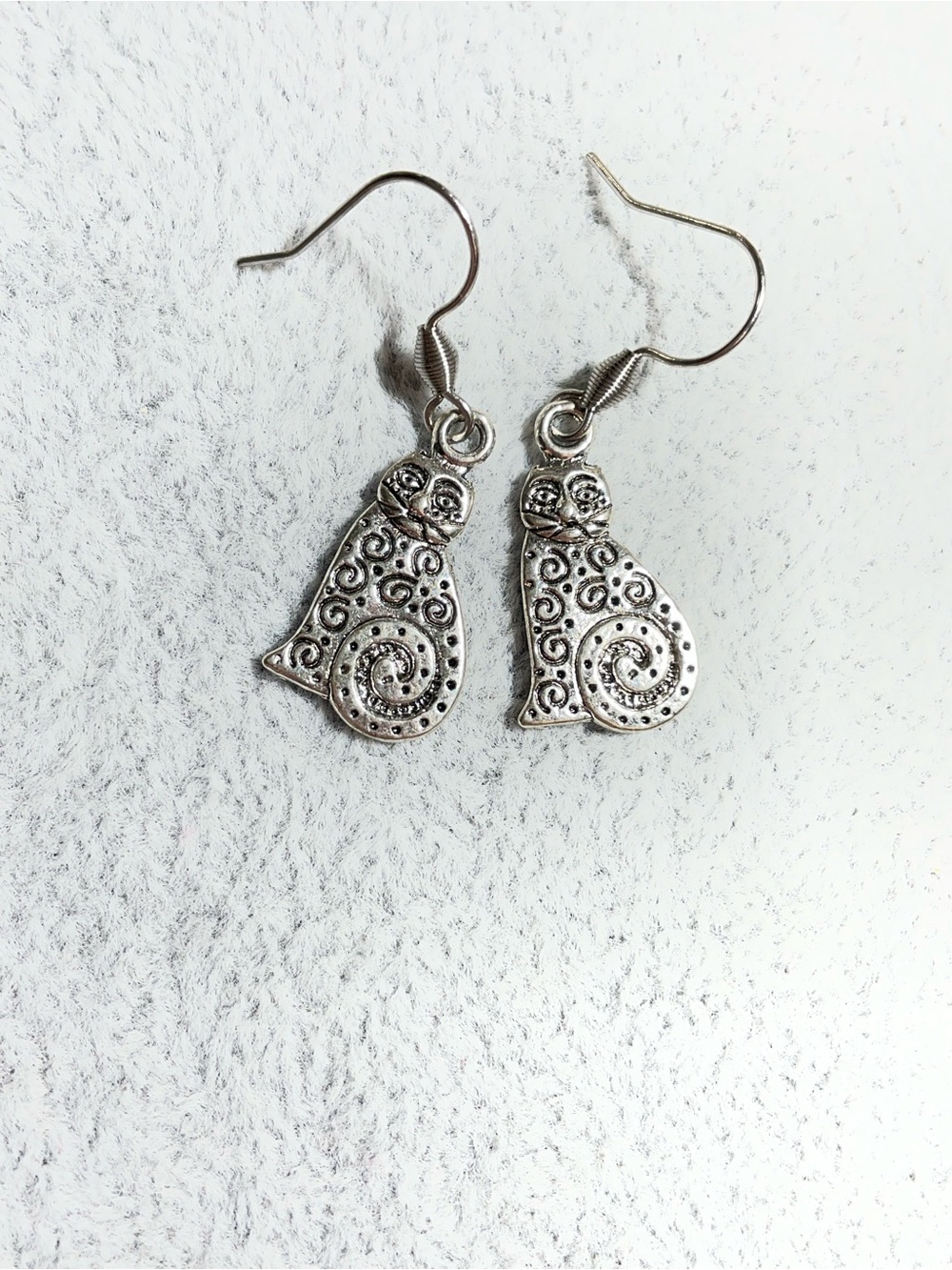 Whimsical Cat Silver Tone Dangle Earrings NEW